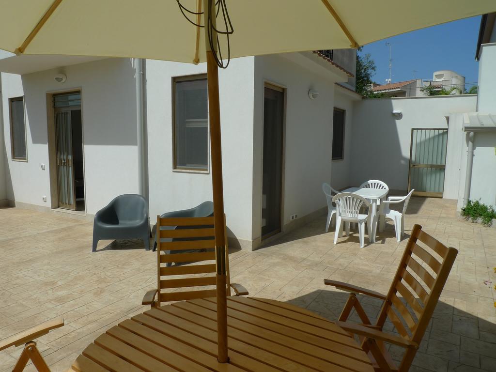 Marina Di Modica Suite エクステリア 写真