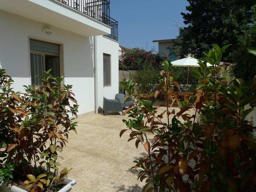 Marina Di Modica Suite エクステリア 写真